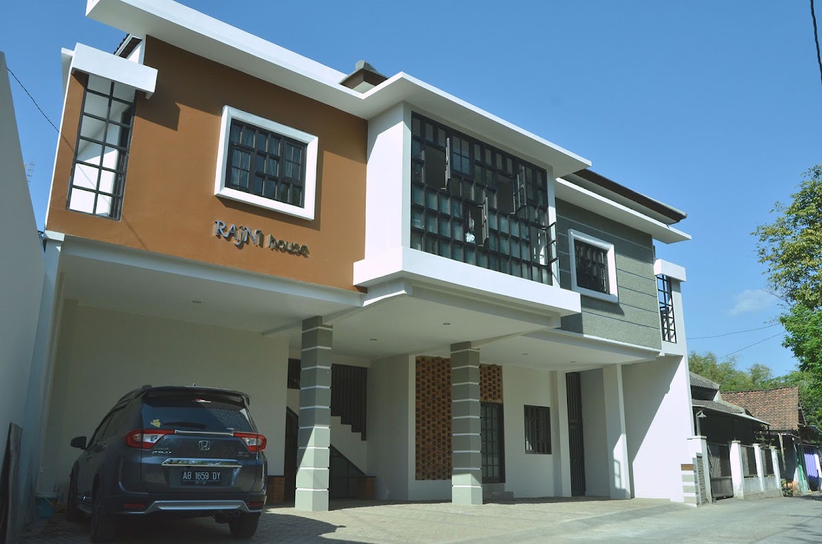 KOST RAJNI HOUSE — kos di depok