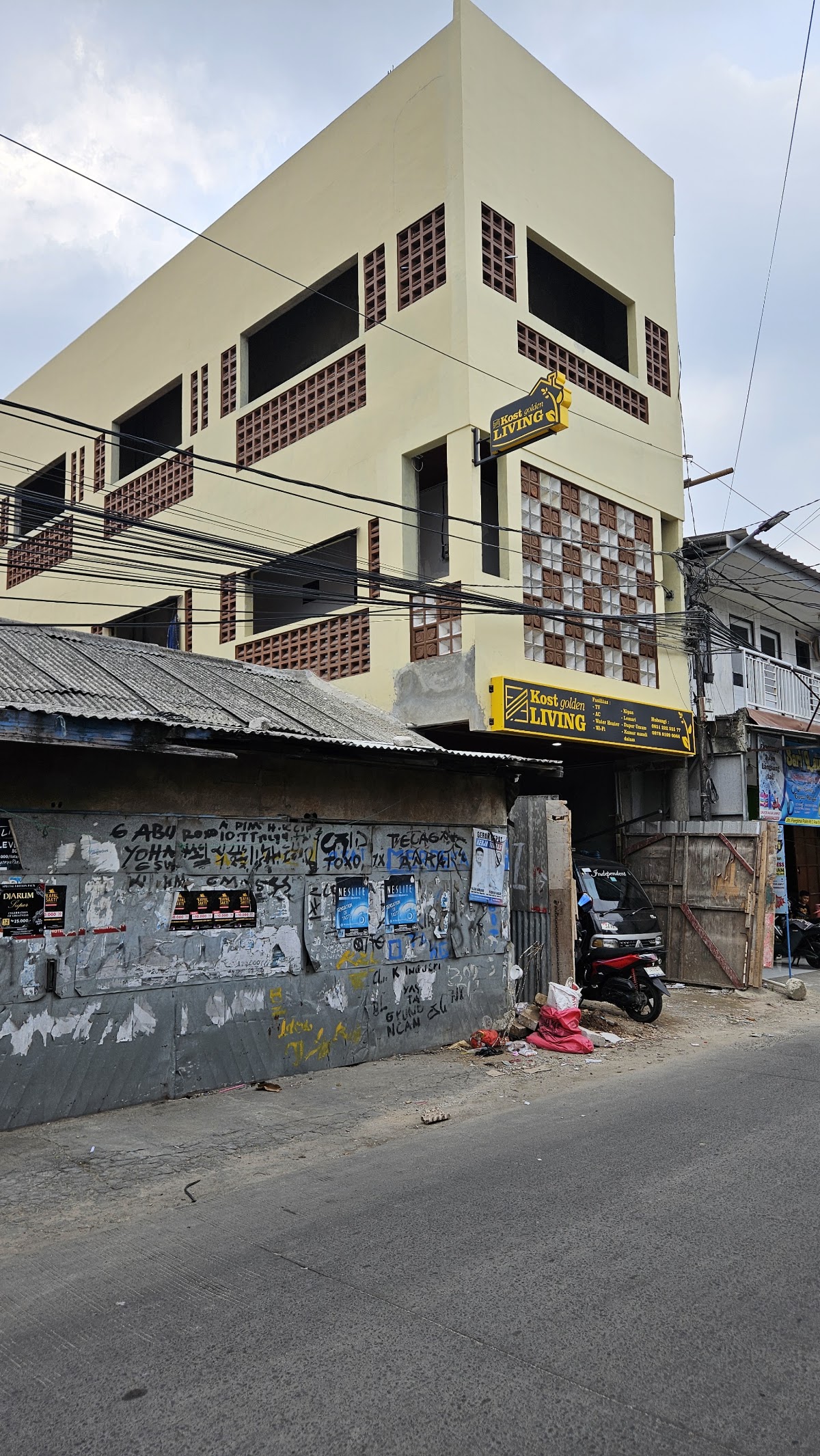 Properti terkait