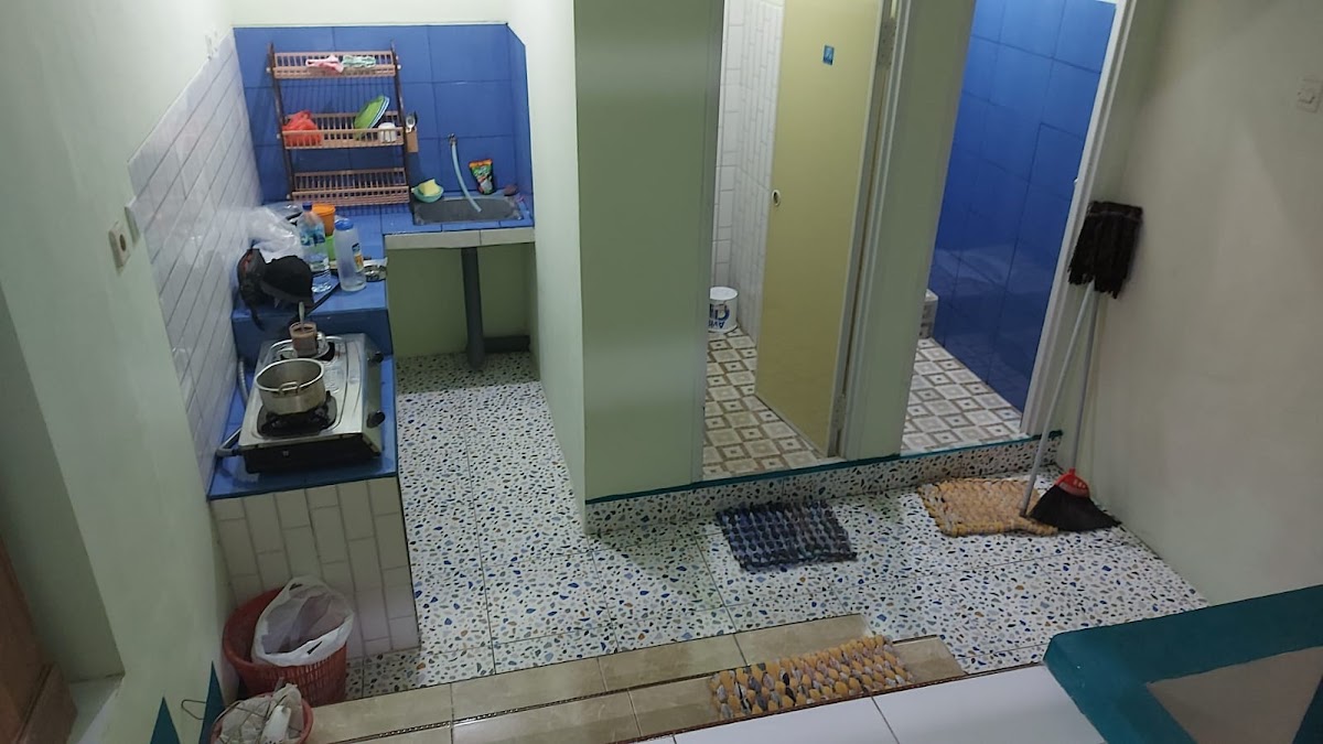 Kost Putra Bu Agus Tri 3 (Khusus Siswa SMK TELKOM) — kos di kedungkandang