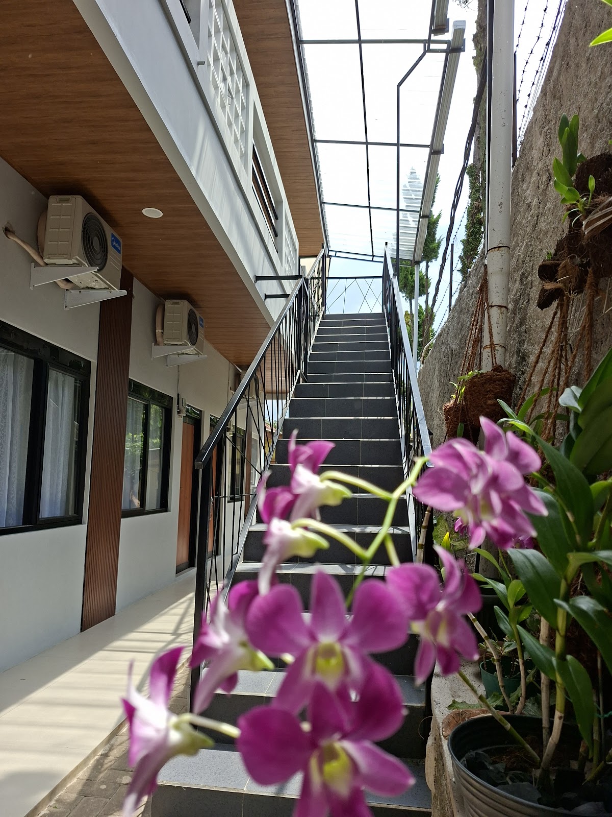 WARDHANI KOST PUTRI — kos di bandung