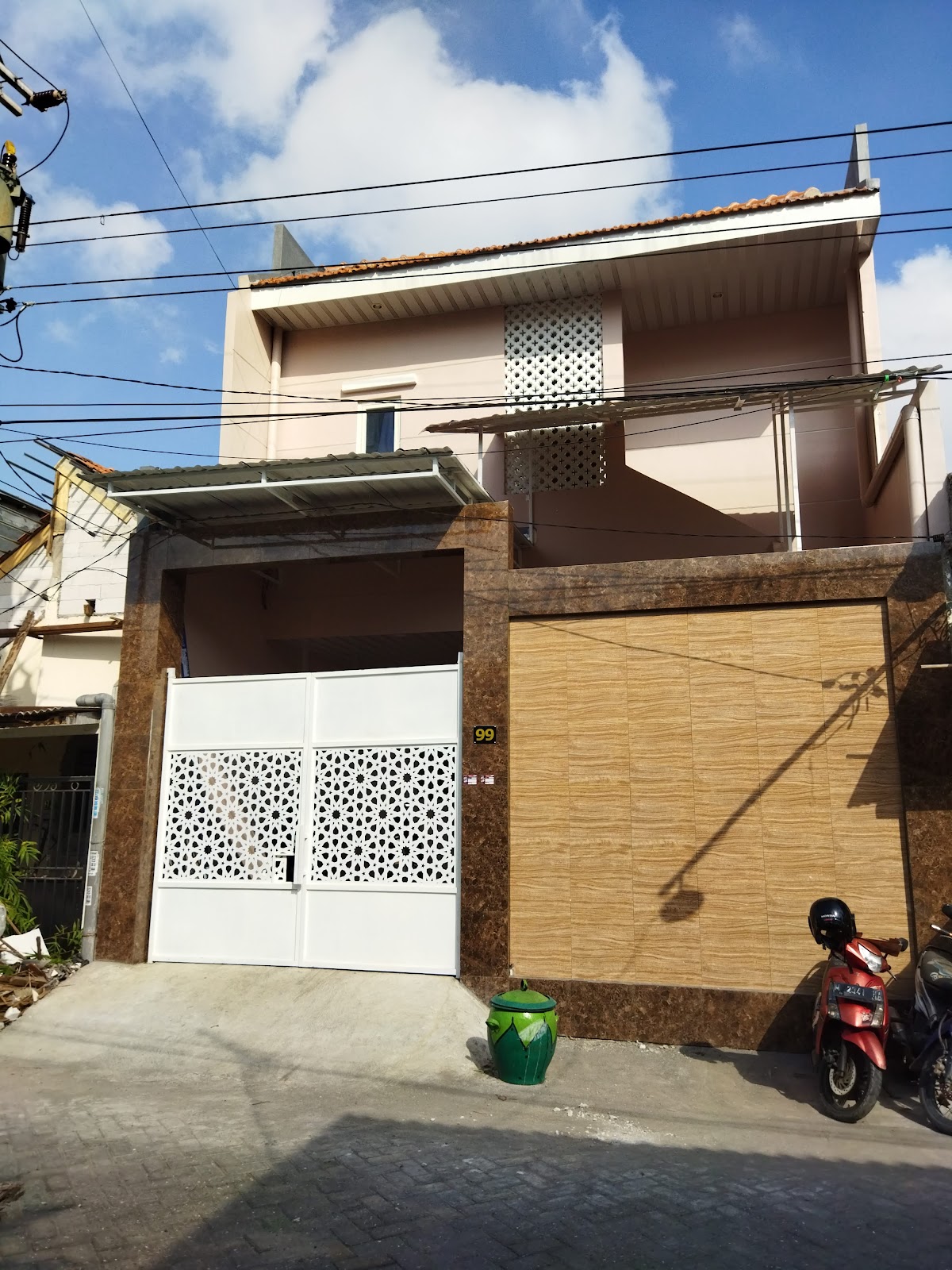 Hunian Kost Tambak Madu II no. 99 Surabaya — kos di surabaya