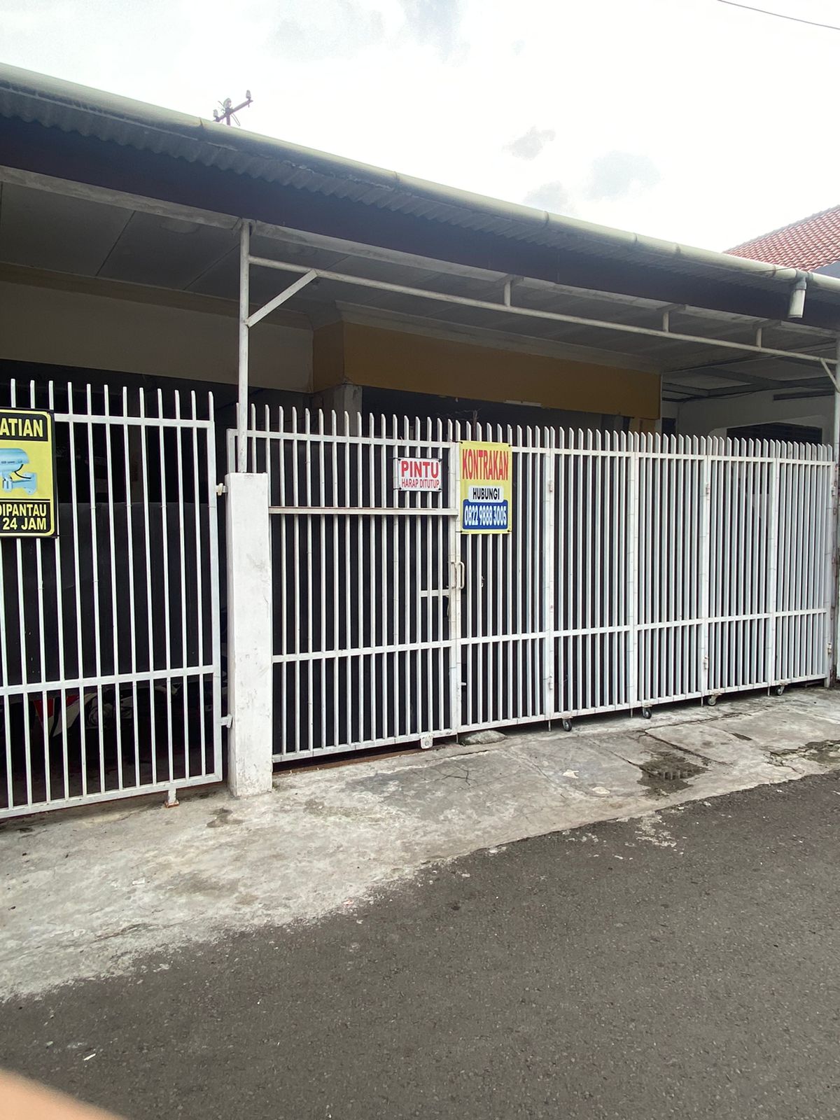 kontrakan bu Hj. Fina — kontrakan di rawamangun
