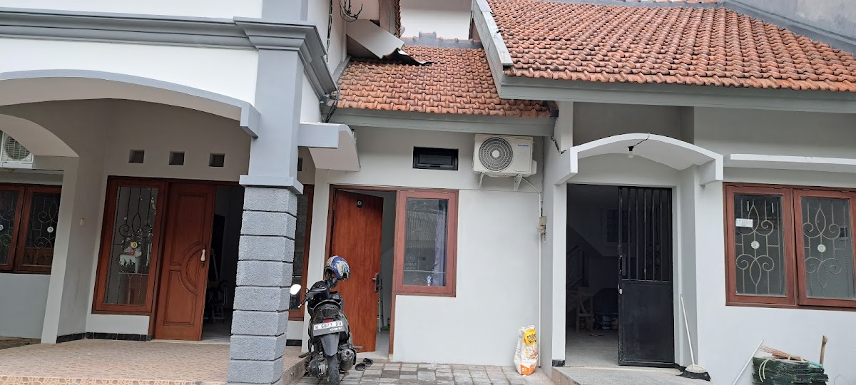 PRABA KOST PUTRA — kos di pleburan