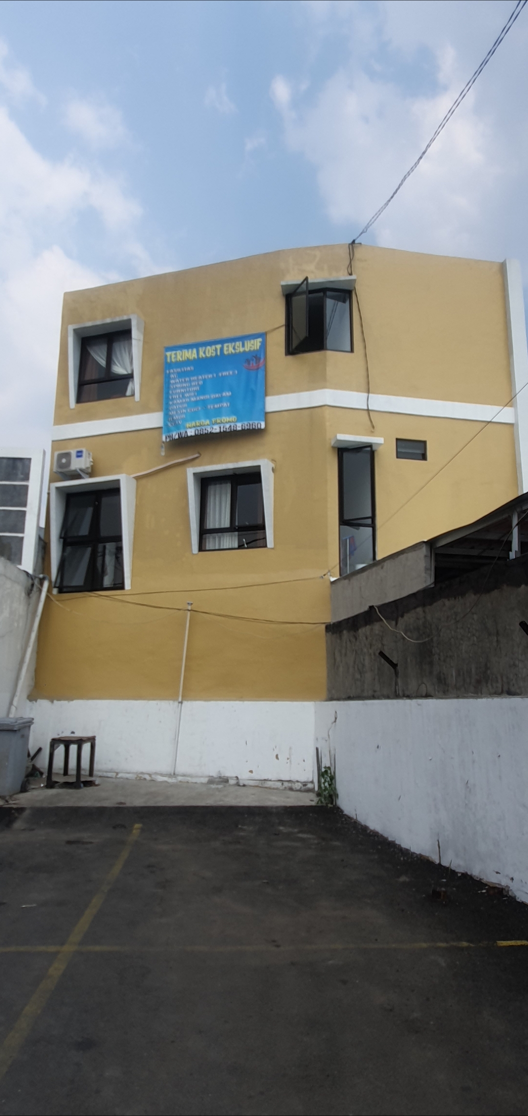 RUTH'S KOST CINERE — kos di depok