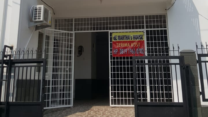 De Martha's House — kos di depok