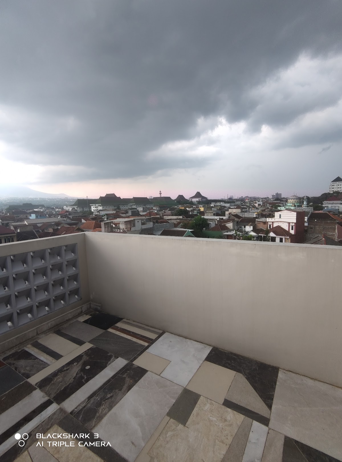 323 Boarding House — kos di malang