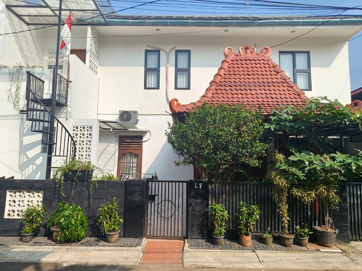 Kost muslimah nyaman di cinere depok — kos di depok