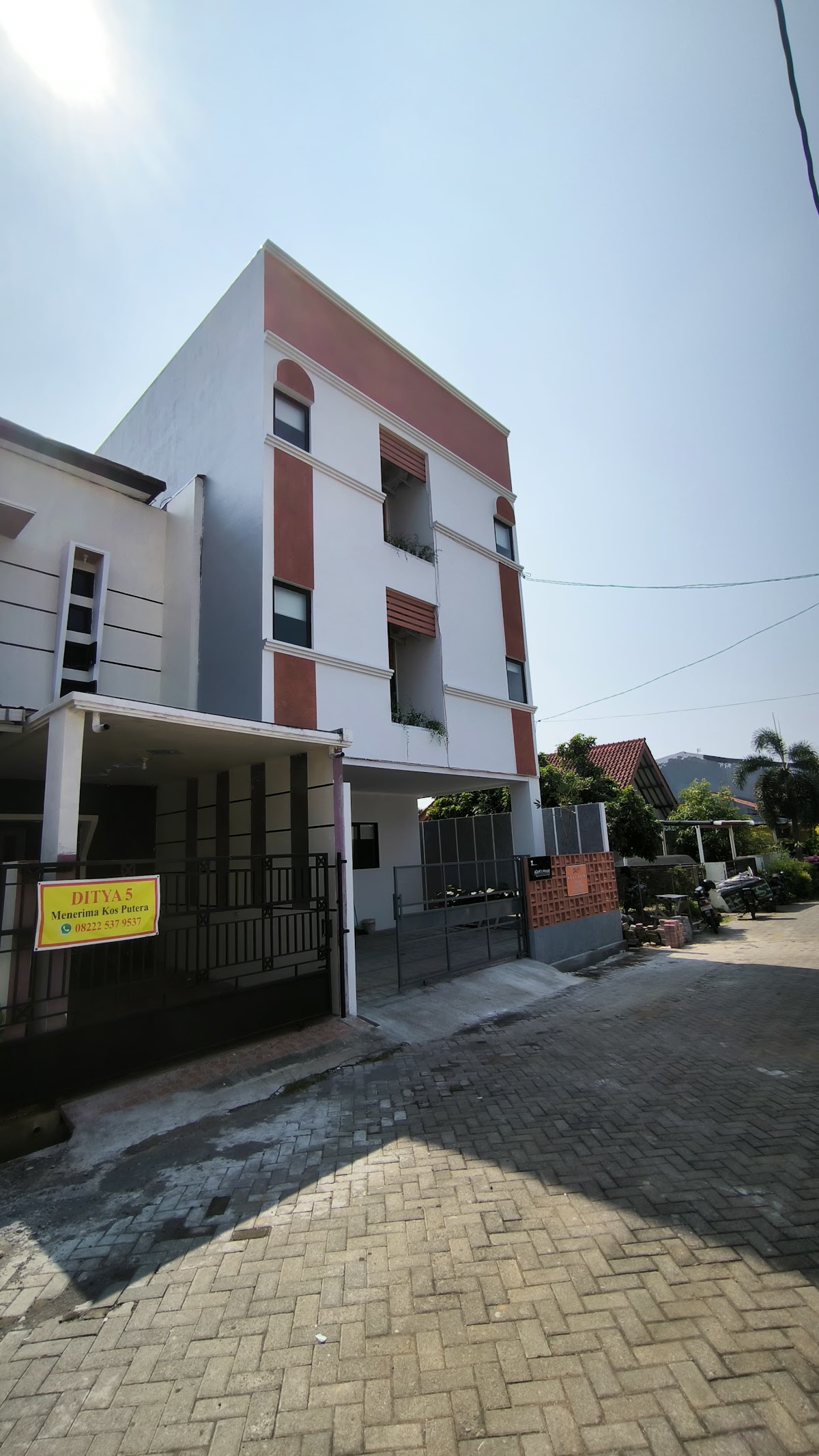 Kost Putri Tembalang ADeN's House — kos di semarang