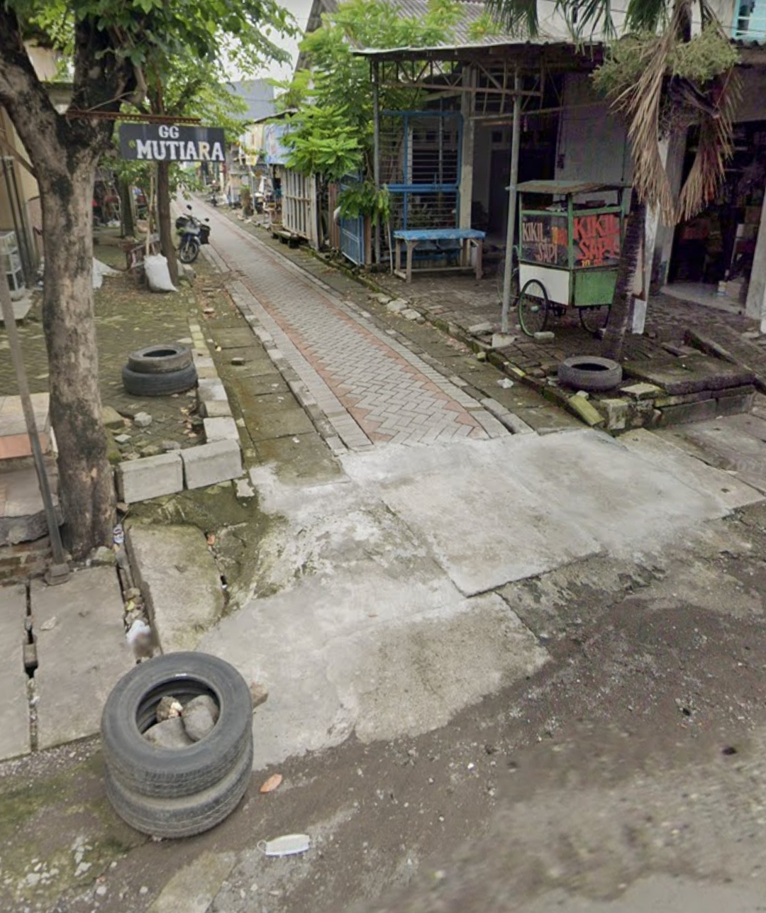 kontrakan ujung jalan — kontrakan di wiyung