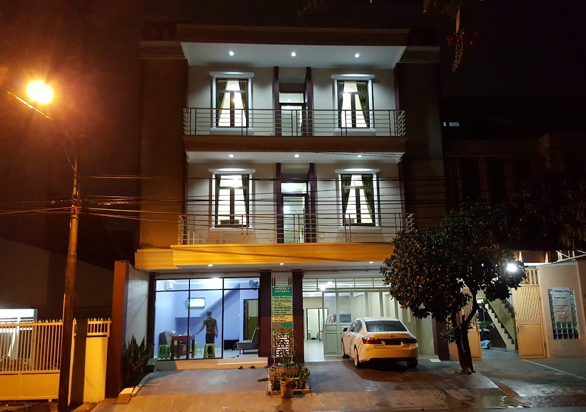 ABIZZA'S Kost House Syariah Ketintang - Sewa di Wonokromo