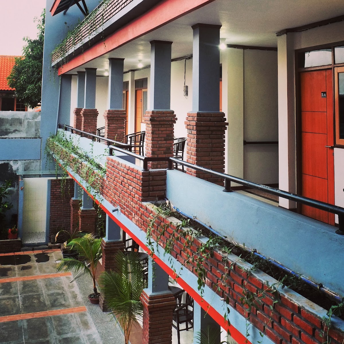 RUMAH ASRI 18 kos eksklusif Surabaya — kontrakan di surabaya