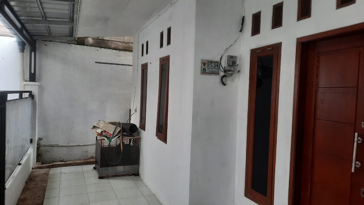 Kontrakan Pak Safei
