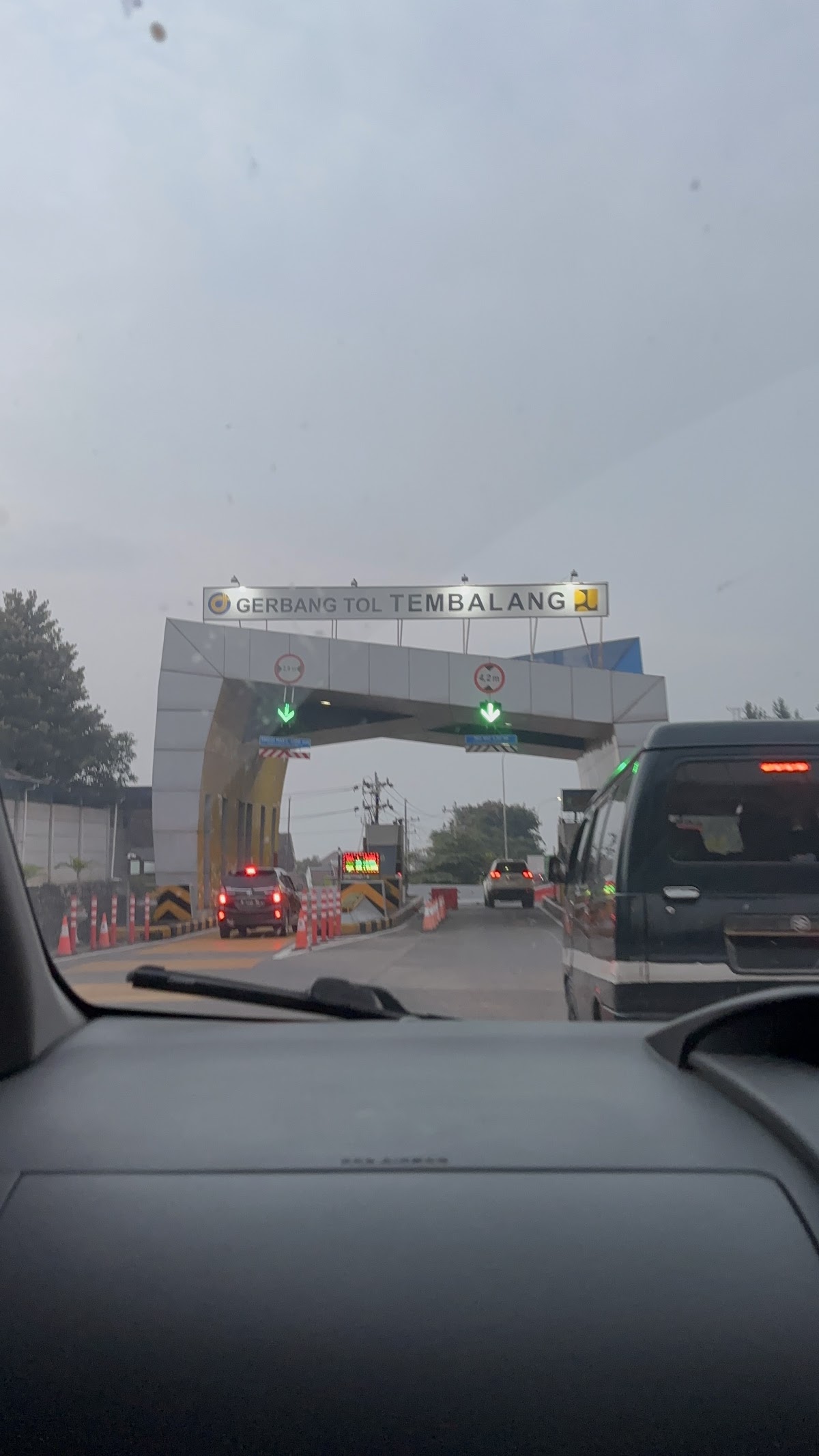 Gerbang Tol Tembalang