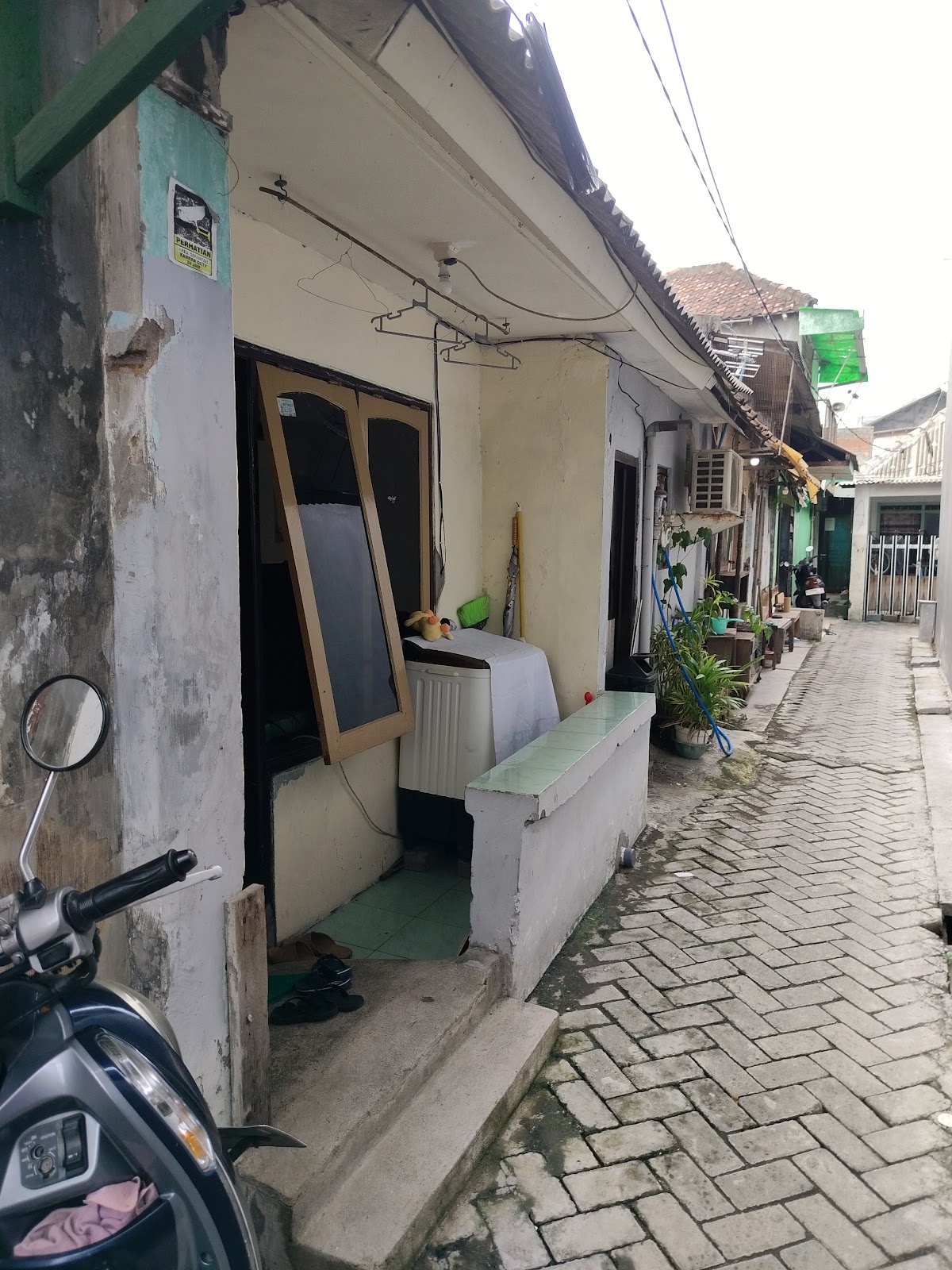 Kontrakan Cak mat - Sewa di Wonokromo
