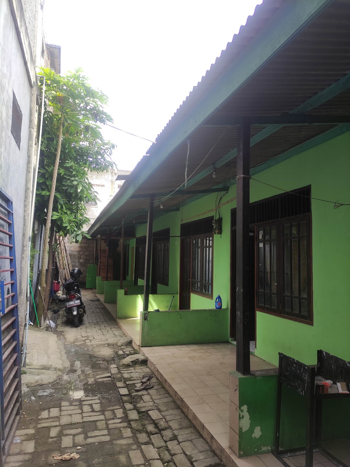Kontrakan Hijau Daun — kontrakan di tangerang