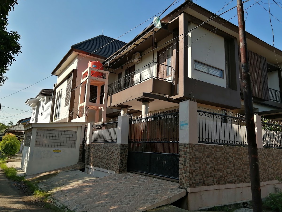 TAMA Guesthouse Tangerang (disewakan rumah, tidak per kamar) — kontrakan di tangerang