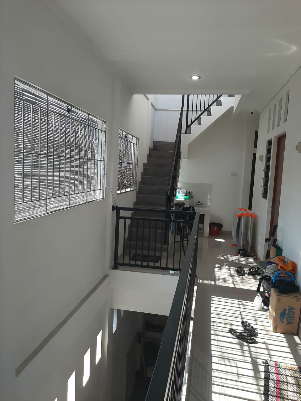 Kost Pria Kertajaya (ibu saras) — kos di surabaya
