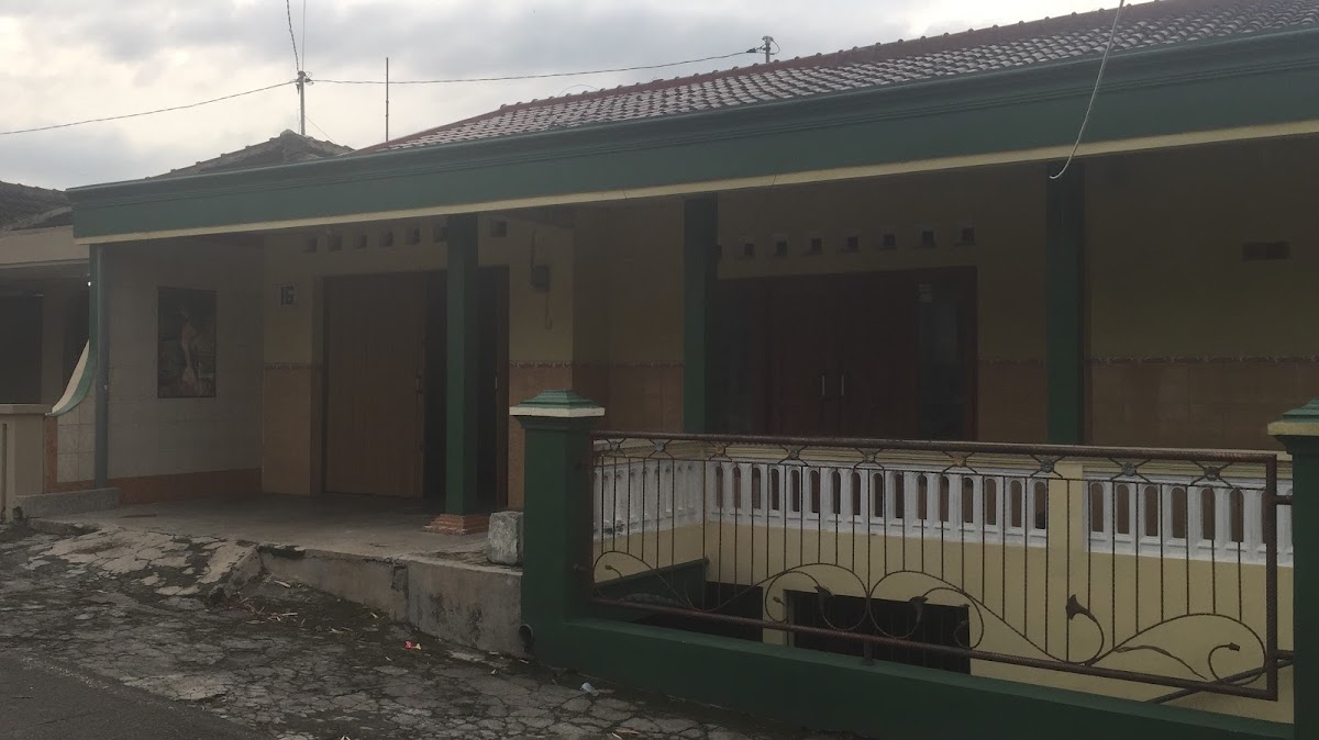 Kost Putra Ibu Yanti — kos di semarang