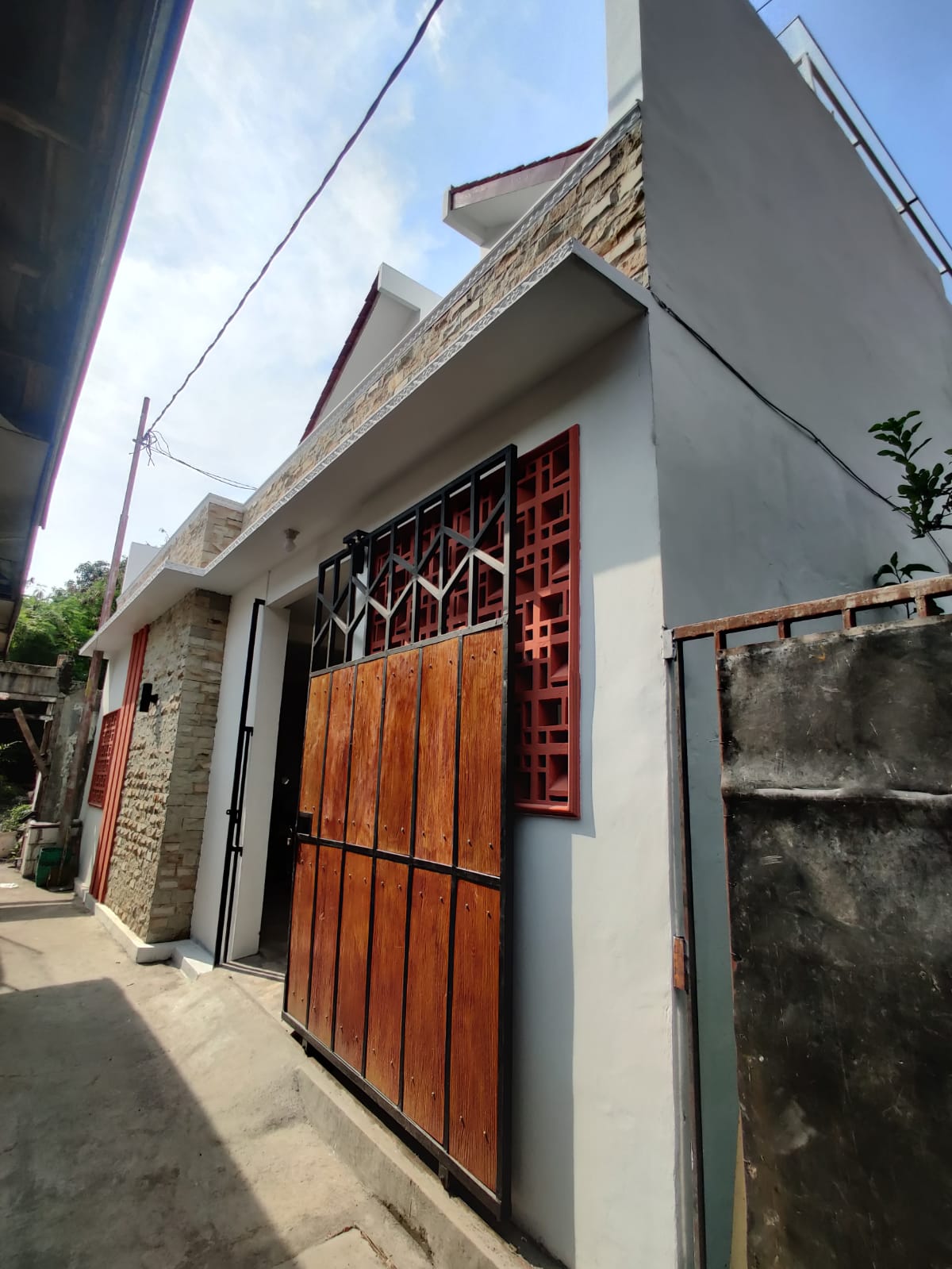 Kost Putra oMMar 2 — kos di solo