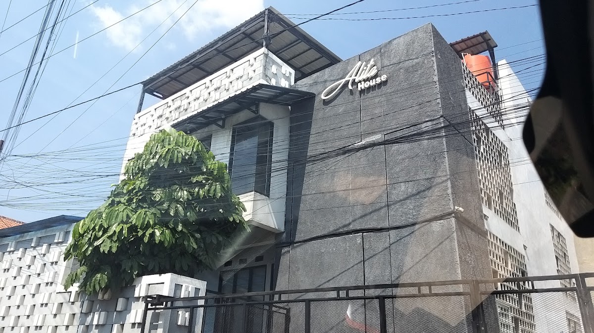 Alita Kost Putra Exclusive — kos-eksklusif di semarang