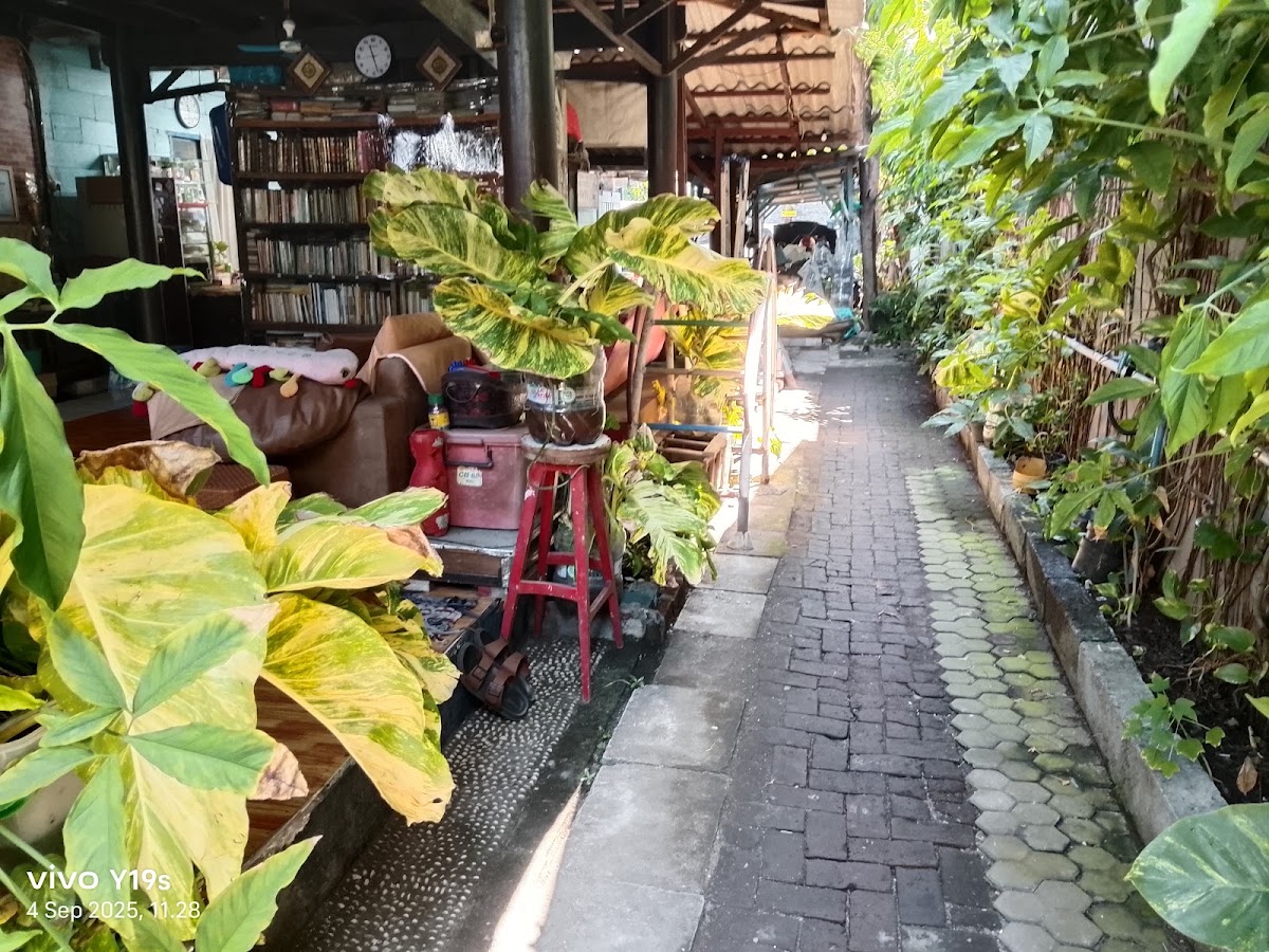 Rumah Kost Nuansa Alam — kontrakan di surabaya
