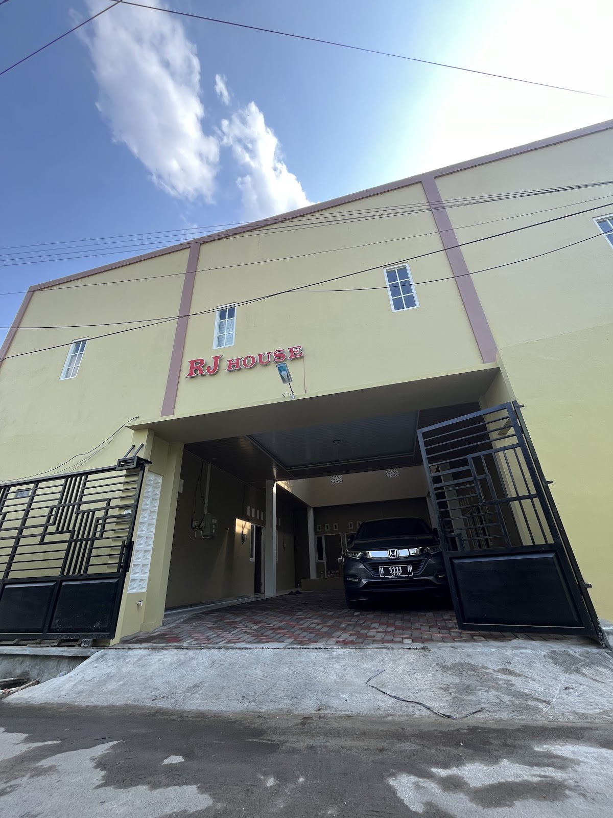 Kost RJ house — kos di semarang