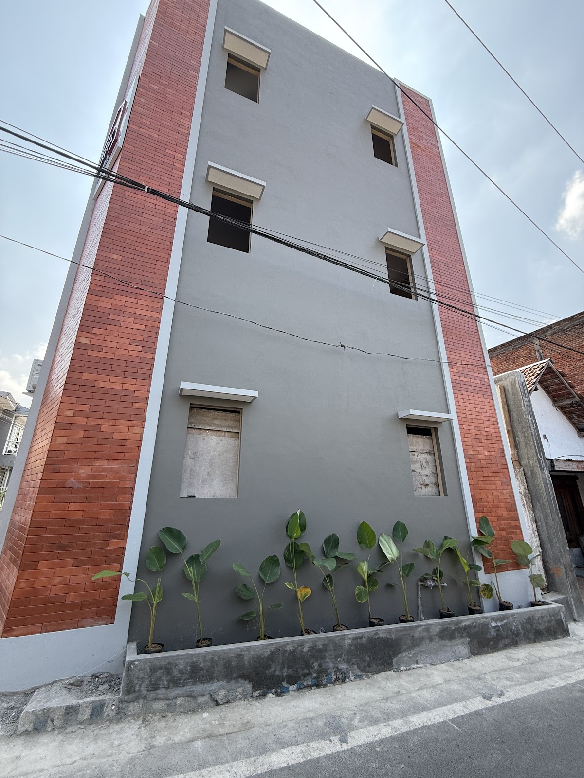 Kost Putra Premium House Of Terracotta — kos di malang