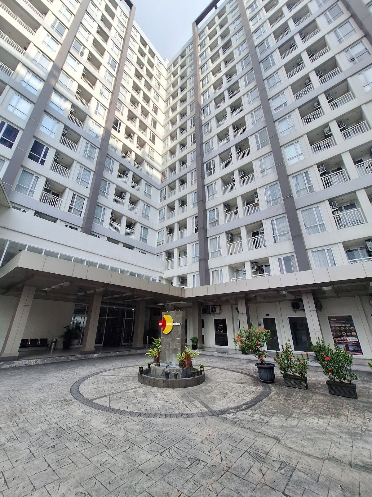 SEWA APARTEMEN JOGJA Jl.Jembatan Baru UGM Sinduadi Mlati Sleman - Sewa di Pogung