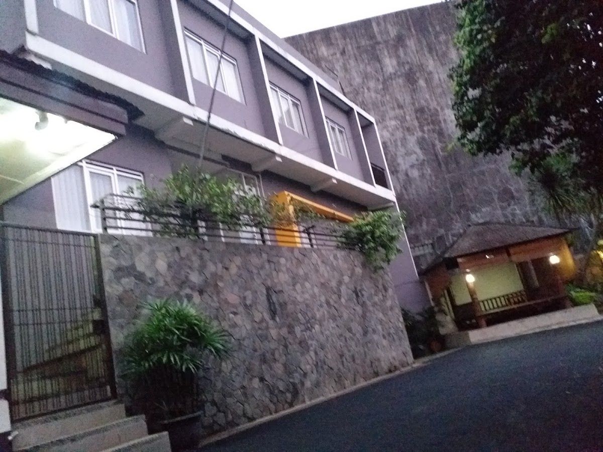 Kost Putri Raden Patah