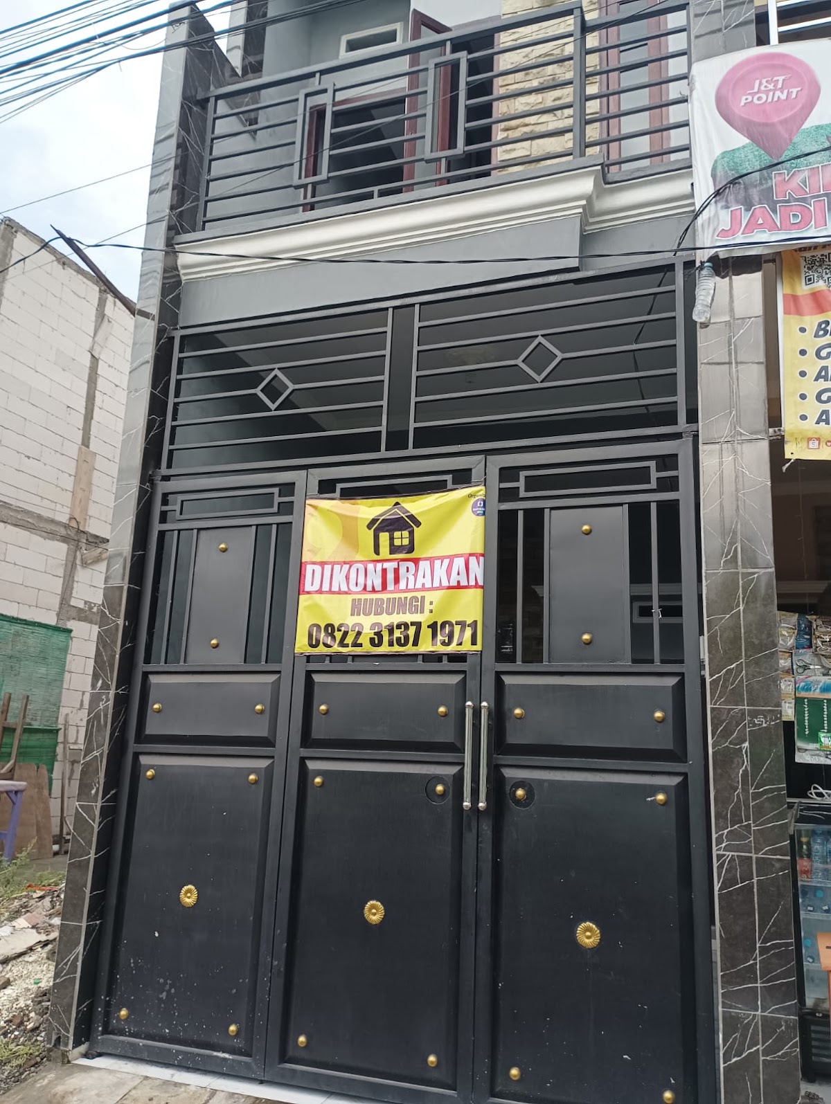 Kontrakan Hj. Kundari Pakem — kontrakan di surabaya