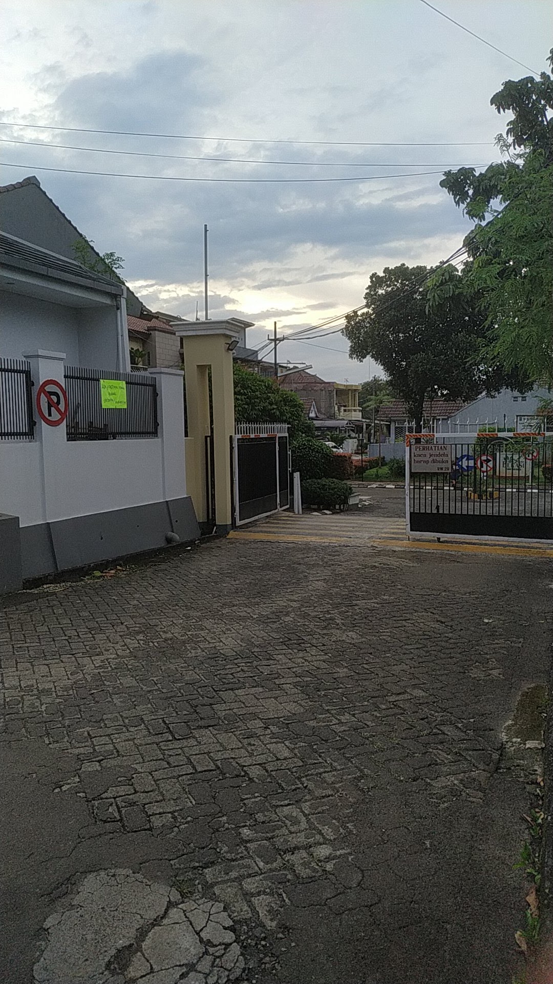 Kontrakan Ibu Aritonang - Sewa di Rawalumbu