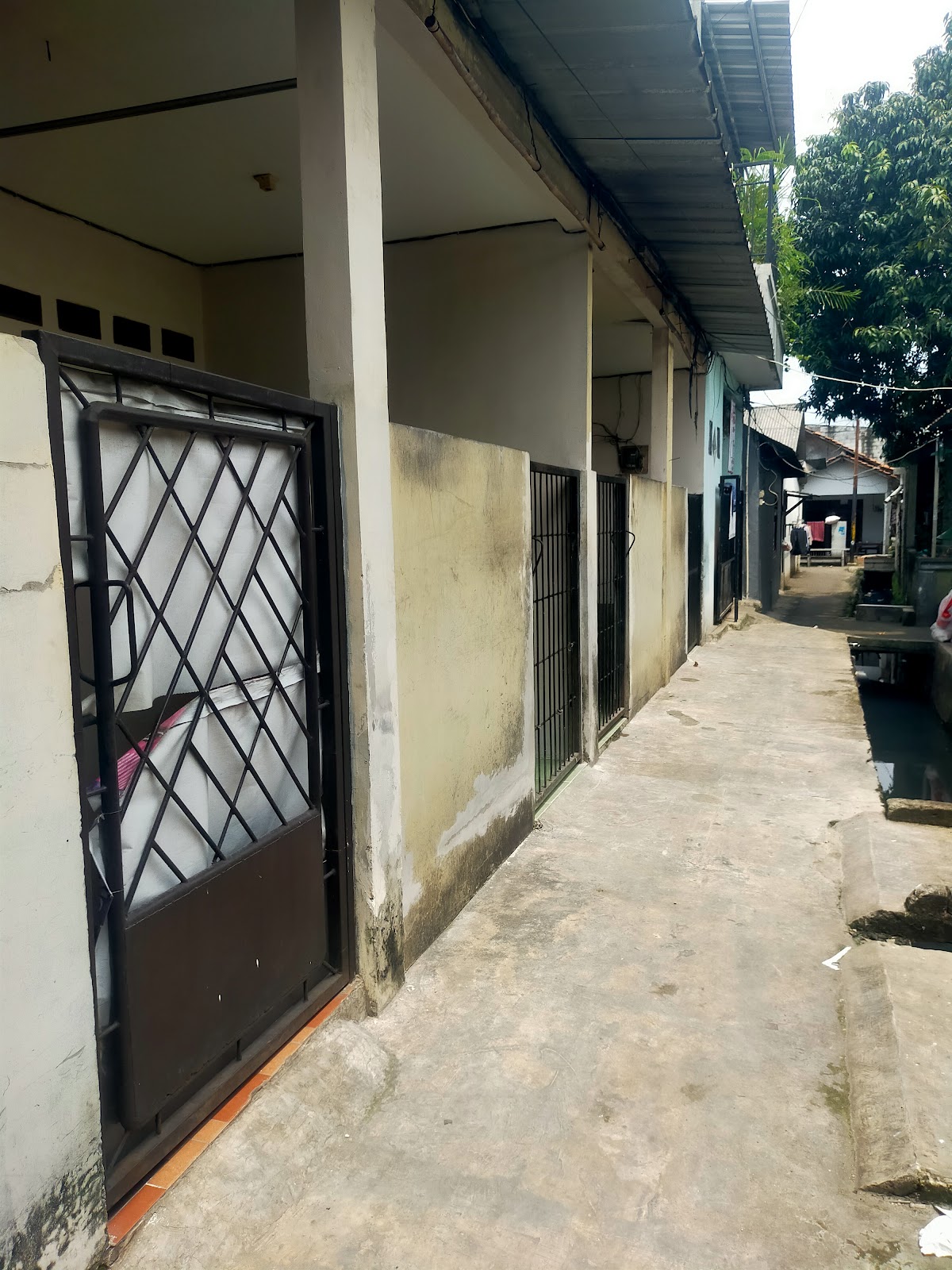 Kontrakan dan Kost Pak Ardani 108 — kontrakan di tangerang