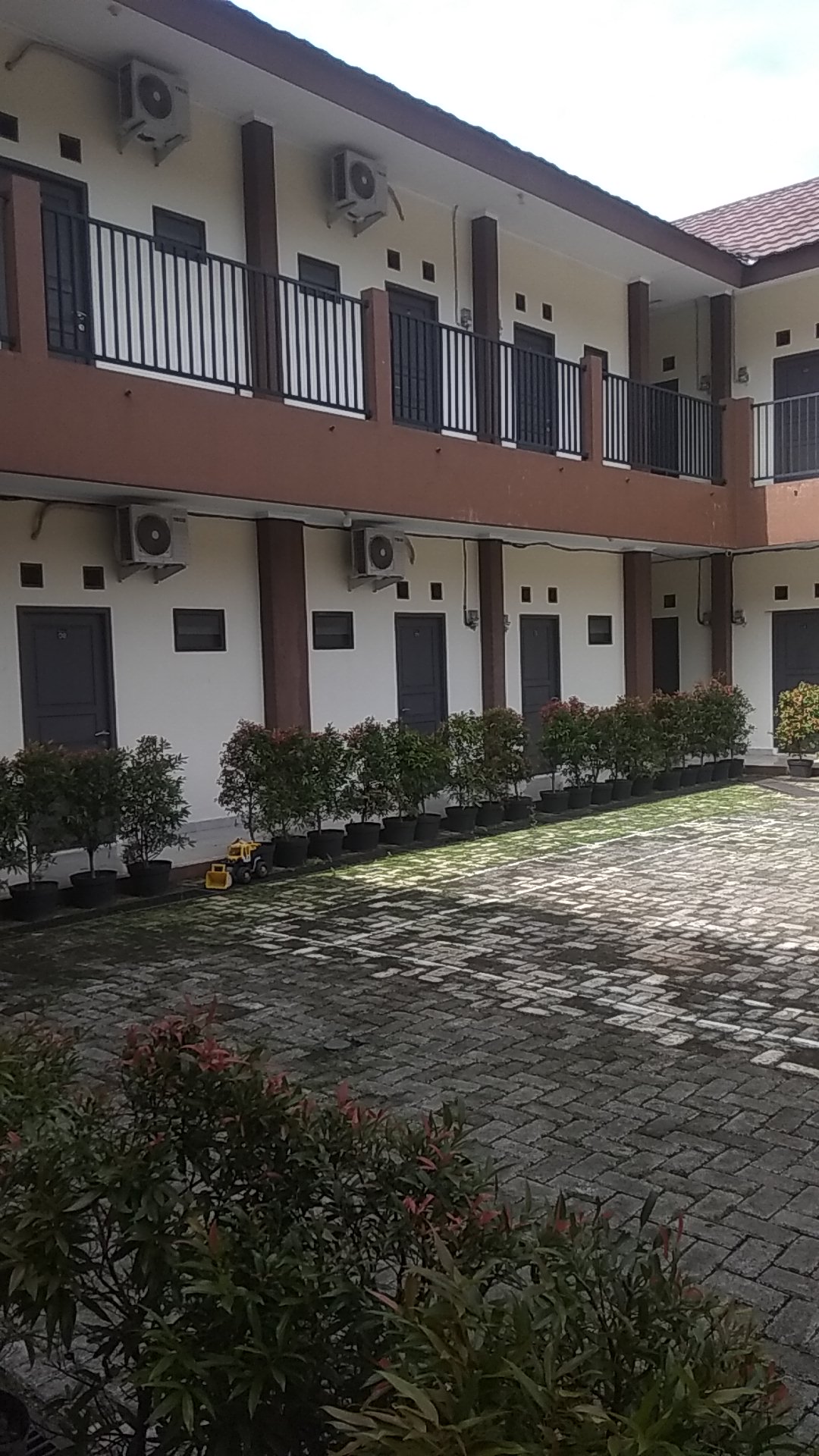 Kost putra pringgondani — kos di cimanggis