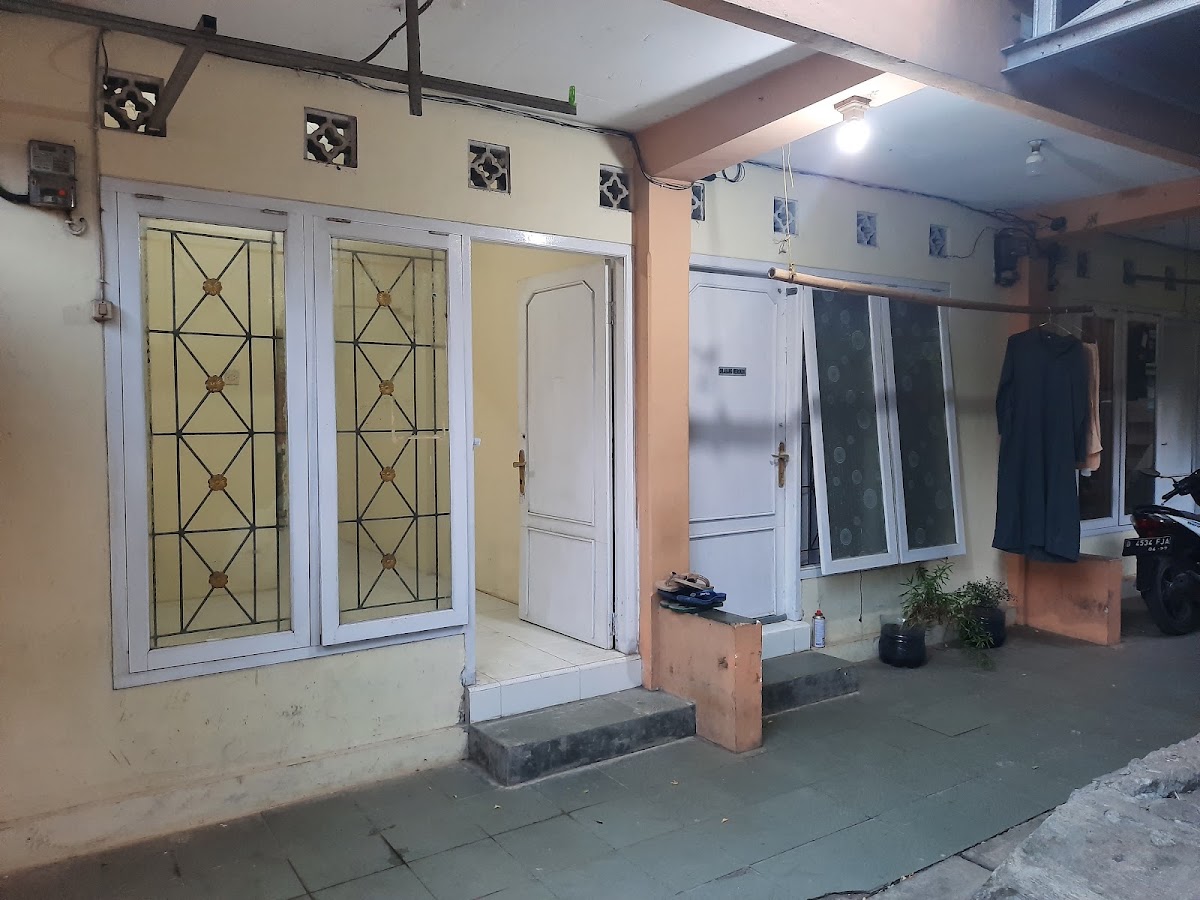 Kontrakan Hidayah Haji Untung — kontrakan di rawalumbu