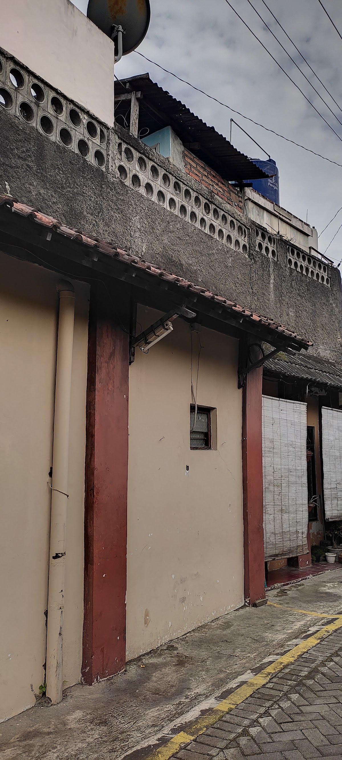 Properti terkait