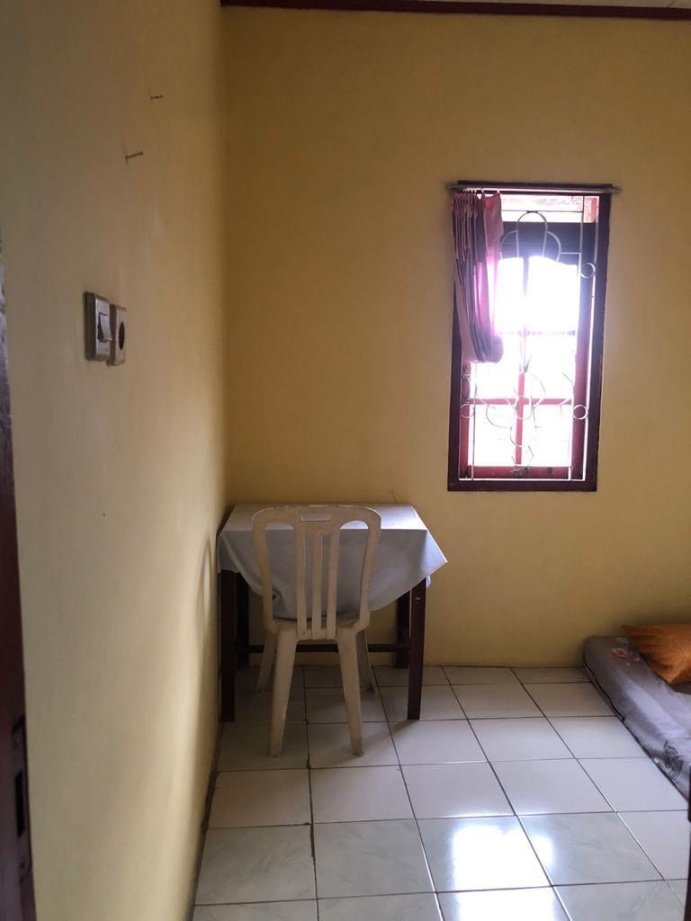 Kost Putri Rumah Eyang — kontrakan di pleburan