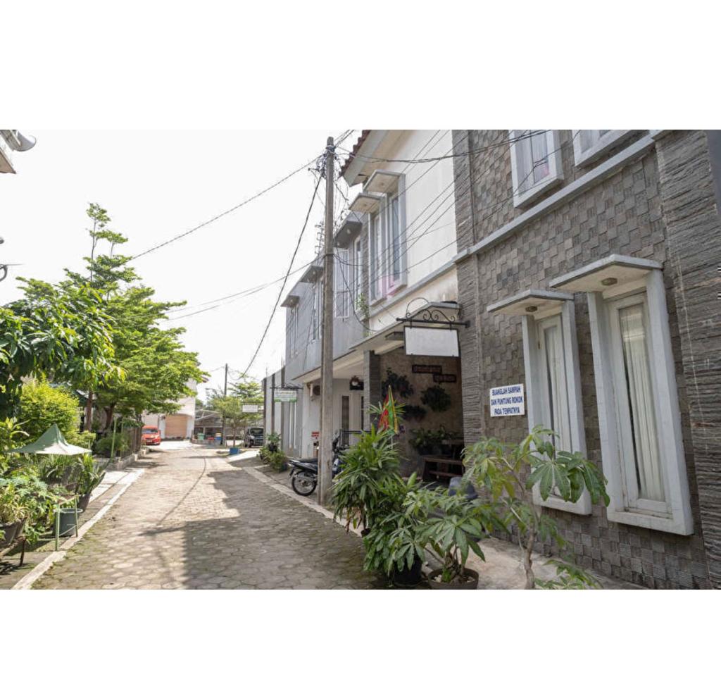 Properti terkait