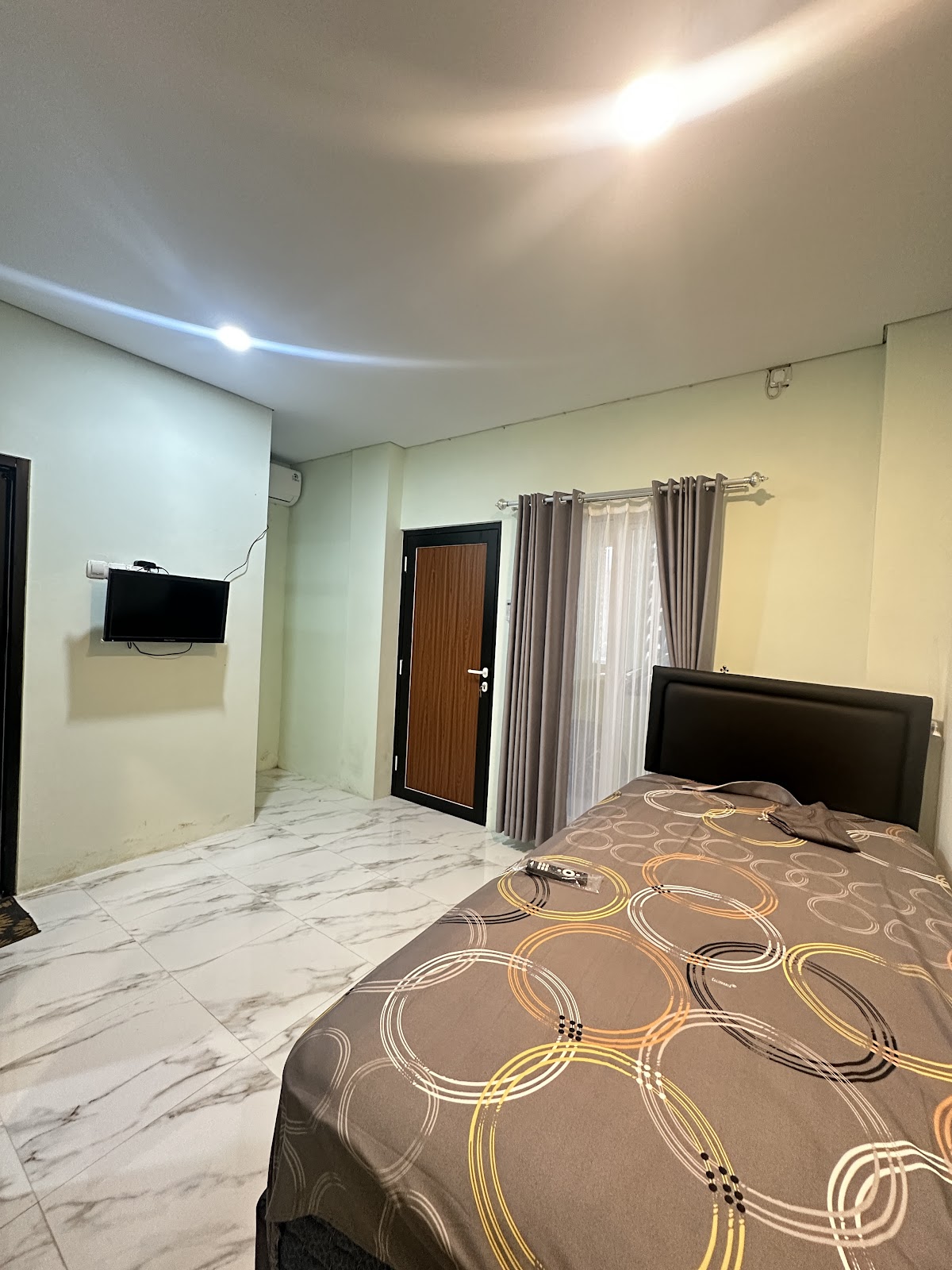 Properti terkait