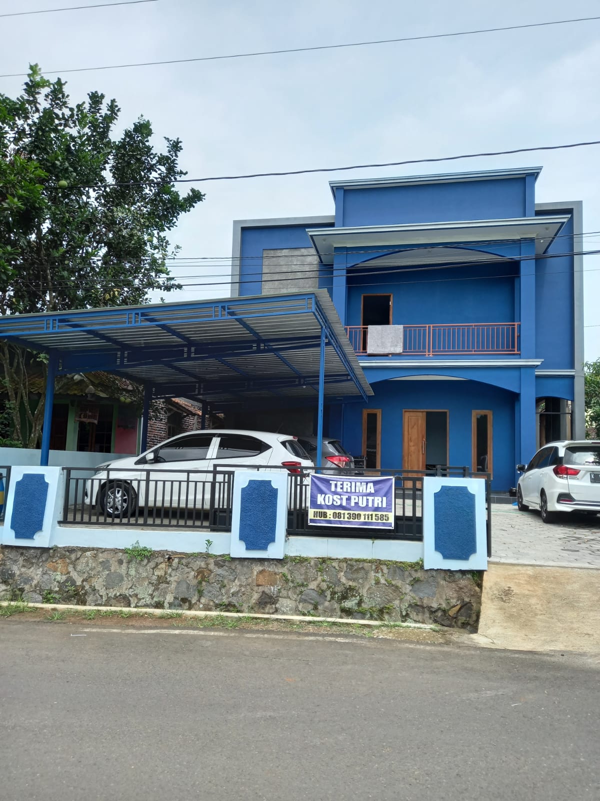 Kost Elite Putri RumBi (Rumah Biru) — kontrakan di semarang