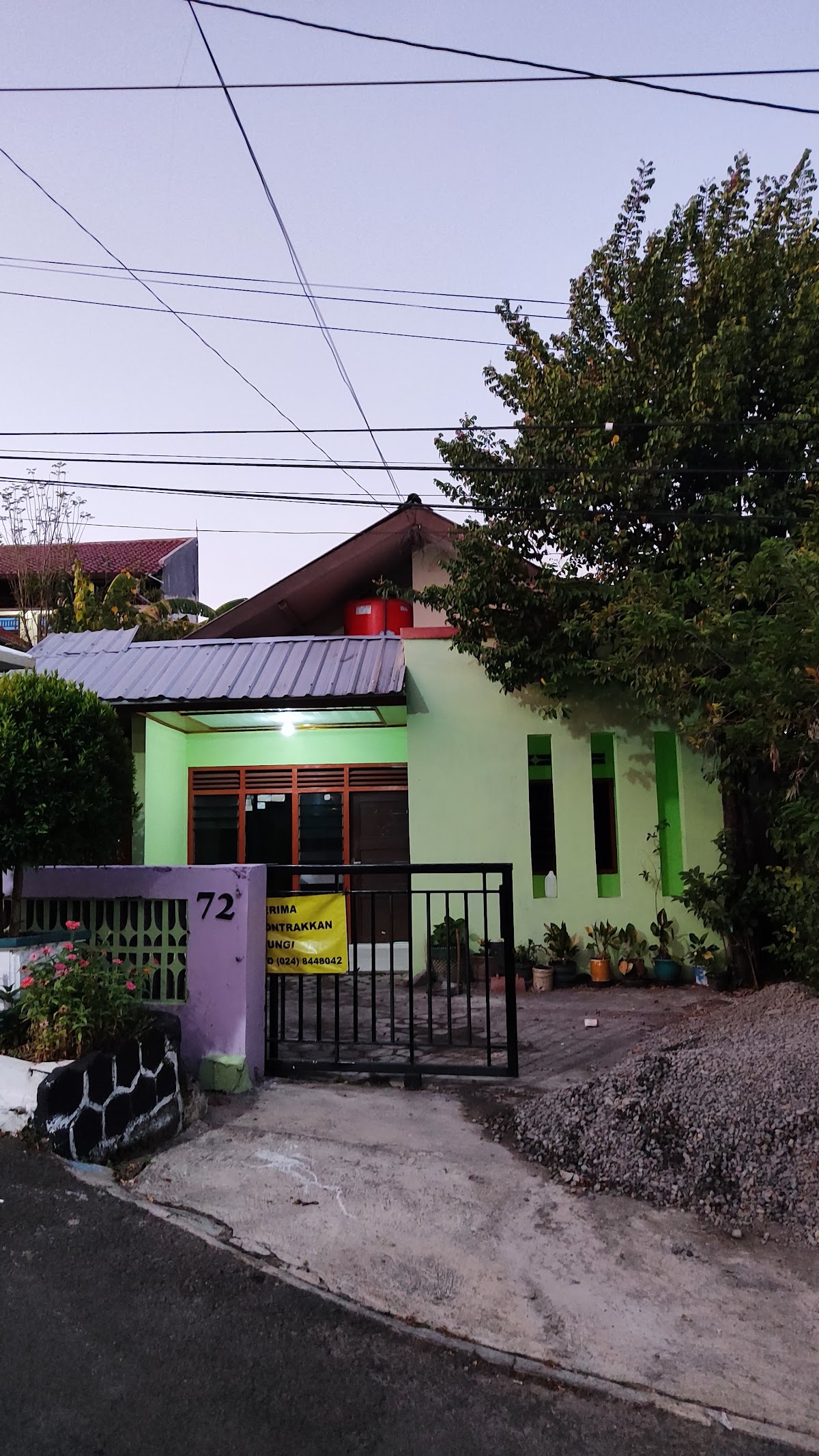 Kontrakan bu Subiyanto — kontrakan di semarang