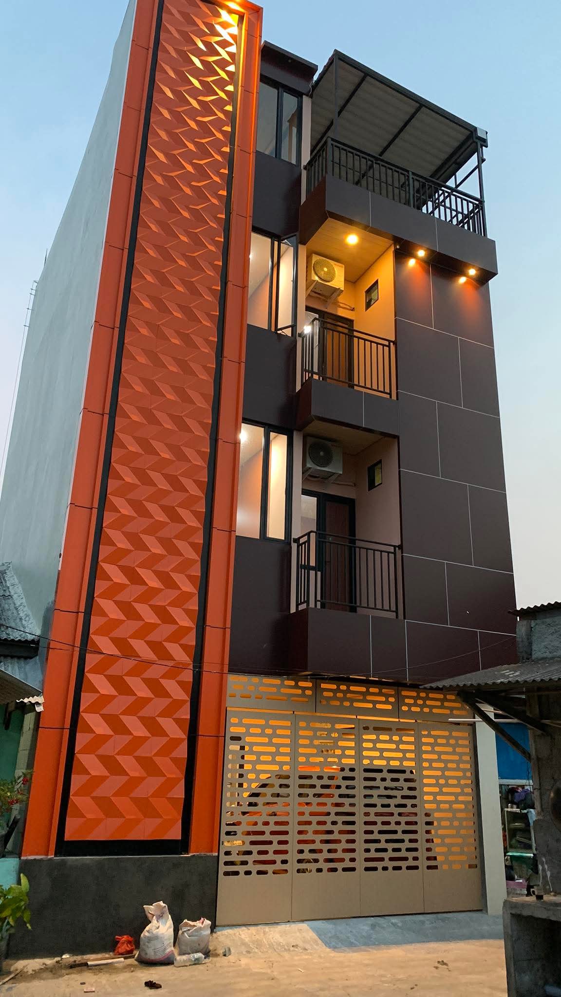 Properti terkait