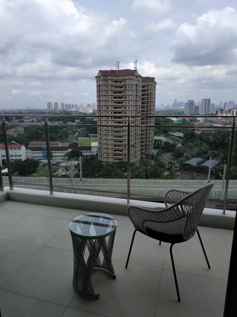 BRANZ SIMATUPANG Apartment