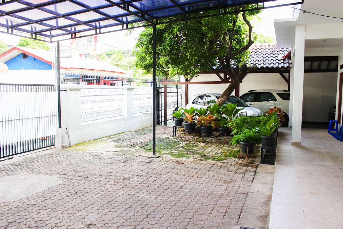 Properti terkait
