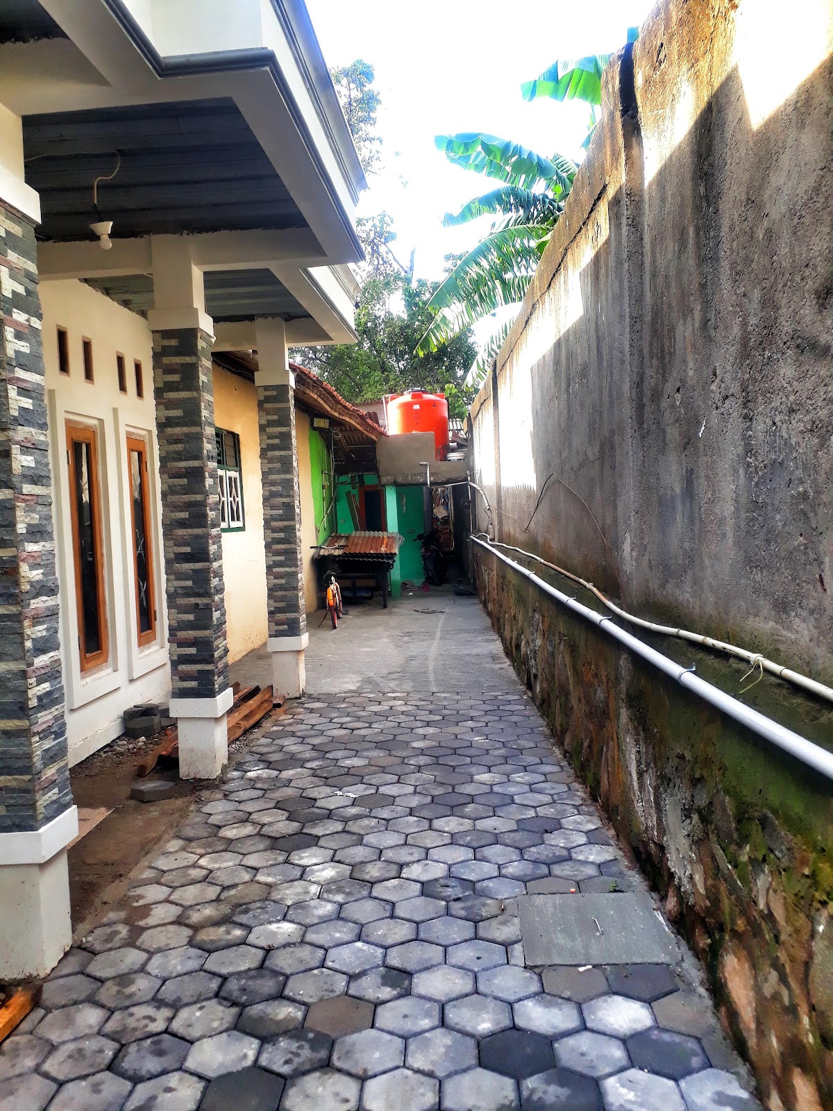 KONTRAKAN RIAN — kontrakan di bekasi