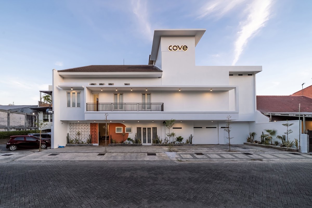 Cove Amayana - Coliving & Hotel Sidosermo - Sewa di Wonokromo