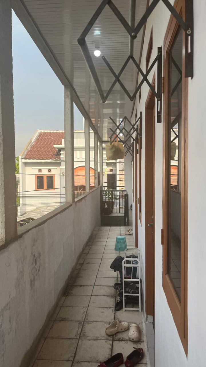 Kost PUTRI MAWAR - Sewa di Cipondoh