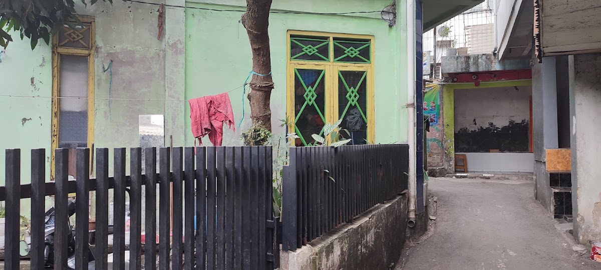 Kontrakan dan Warung Ibu Eti — kontrakan di bandung