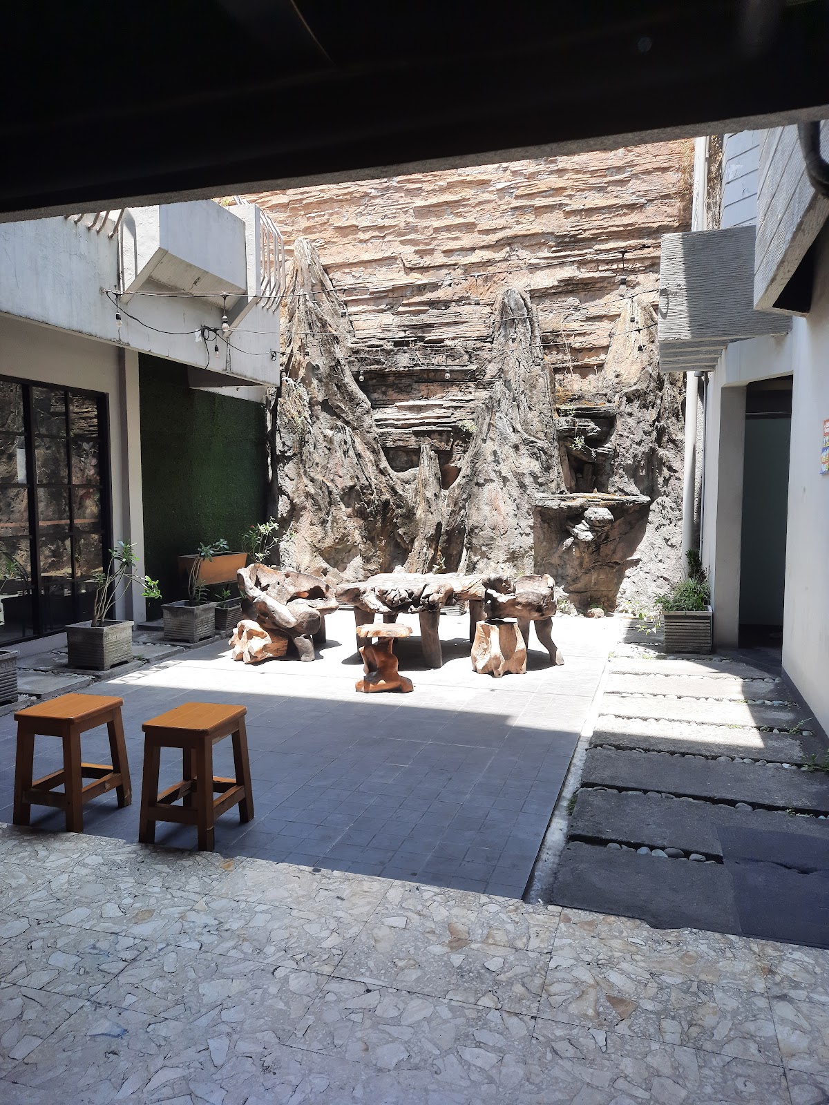 Livinn Hostel Surabaya