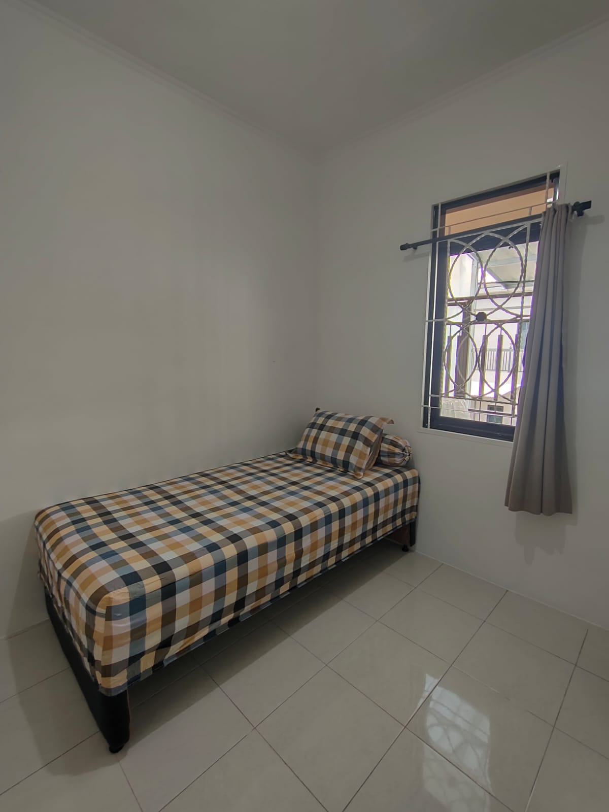 Properti terkait